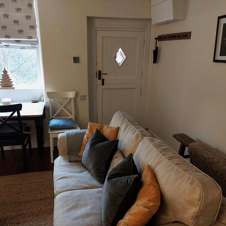 Sett Cottage, Hayfield ヘイフィールド エクステリア 写真